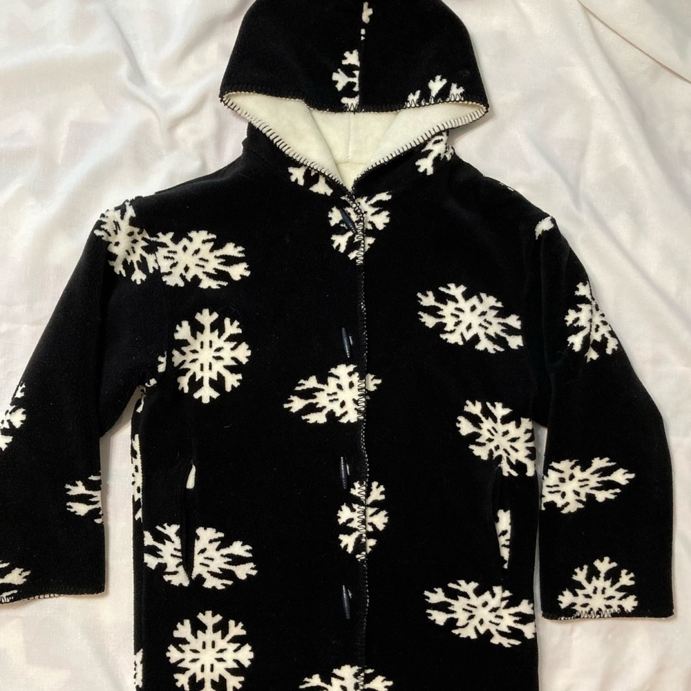 Denali cozy black and cream reversible women’s coat size S.